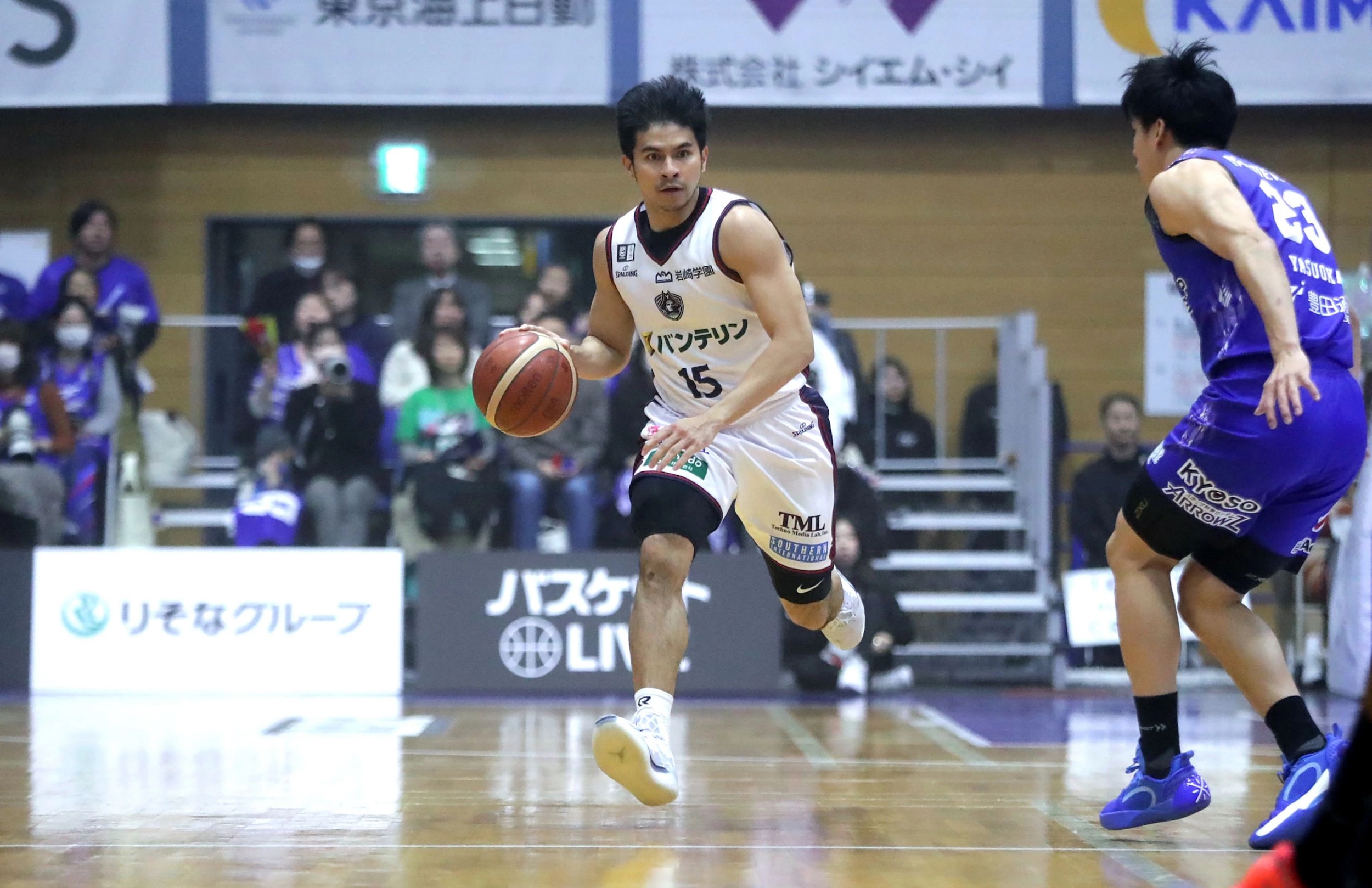 Kiefer Ravena Yokohama B-Corsairs B.League